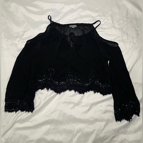 Black lace see through top - Picture 2 of 4